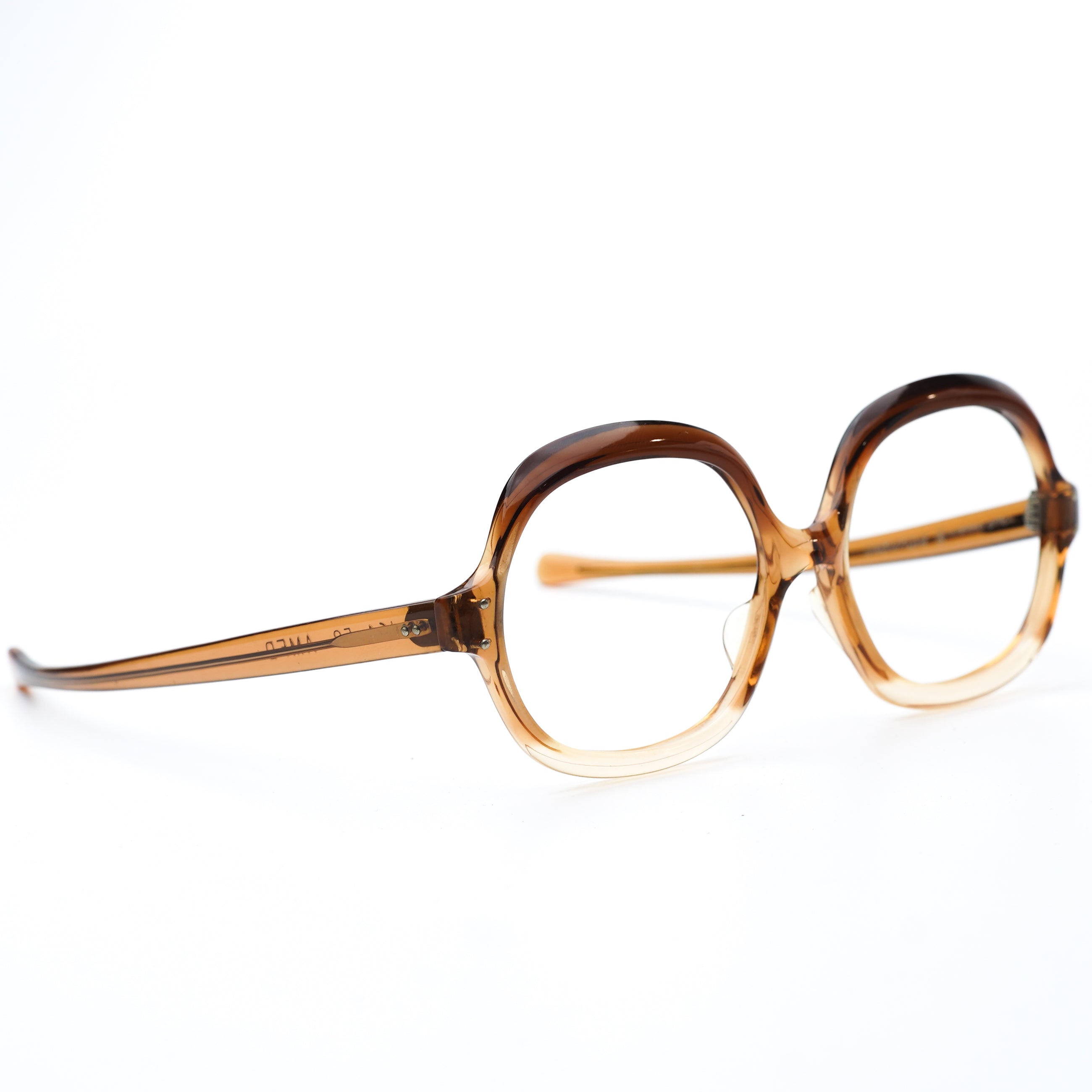 AO AMERICAN OPTICAL MODEL MAGNIFIQUE AMBER FADE
