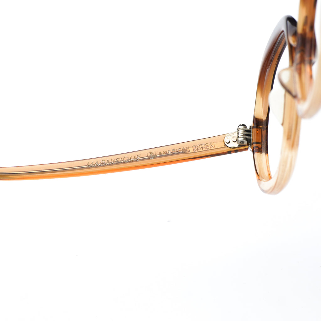 AO AMERICAN OPTICAL MODEL MAGNIFIQUE AMBER FADE
